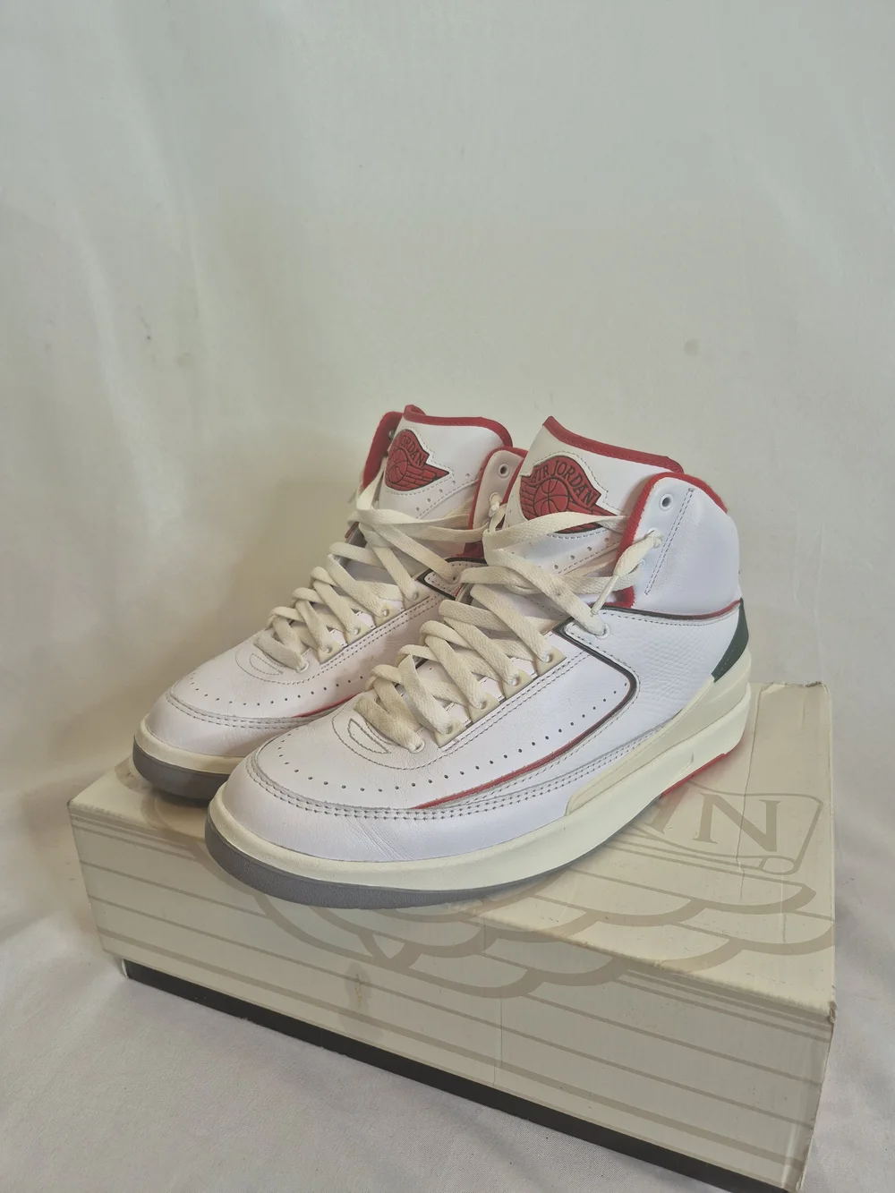 Air Jordan 2 Retro Mid White/Red Men's Basketball Shoes